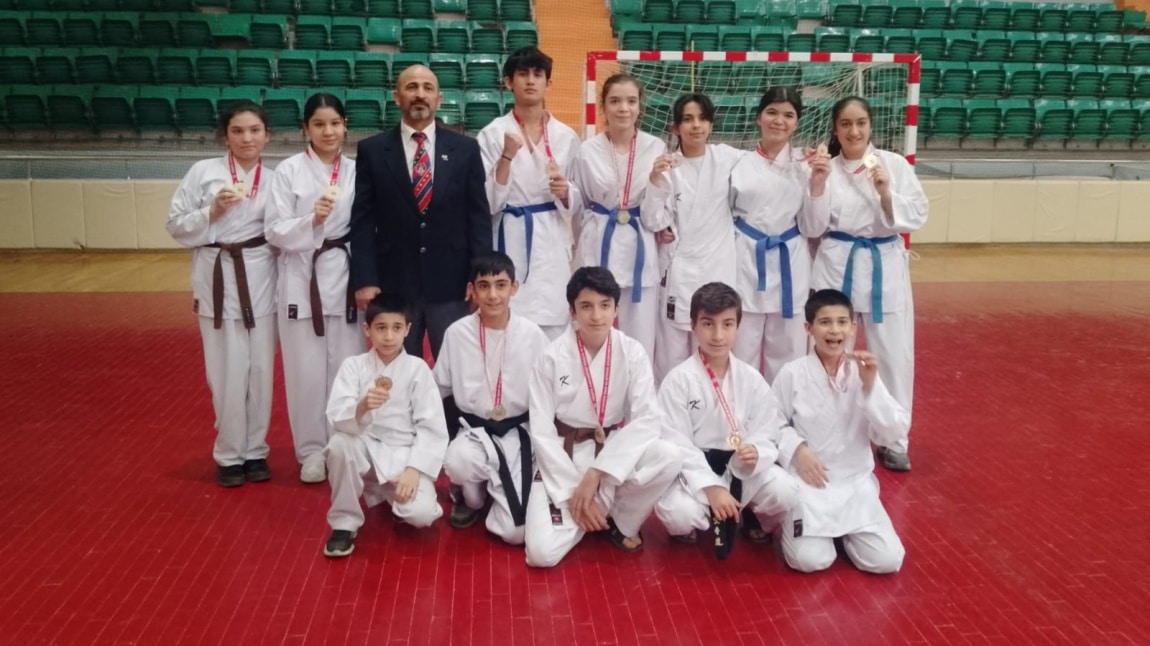 Küçükler Karate İl Şampiyonasında 1. Olduk