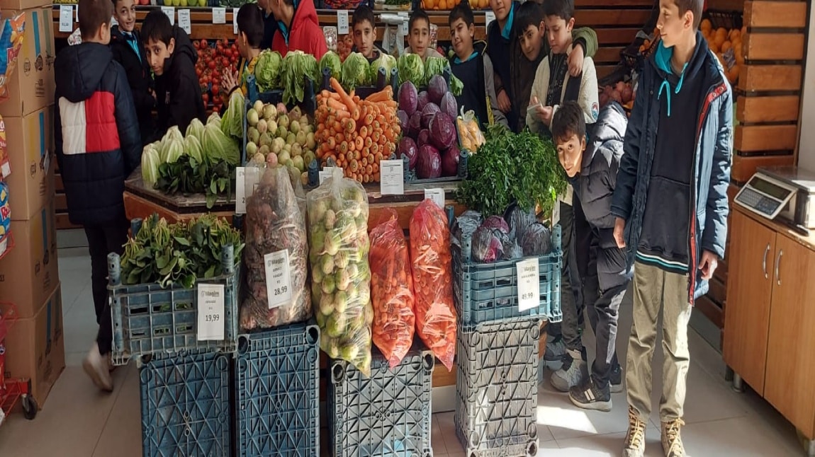 Eko Okul Şubat Ayı Etkinlikleri - Mevsimine Göre Beslenmenin İnsan Sağlığı ve Doğa Açısından Önemini Araştırdık
